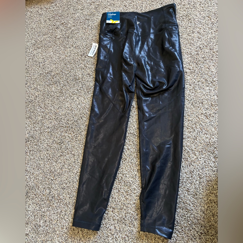 Old navy faux leather leggings NWT!!
